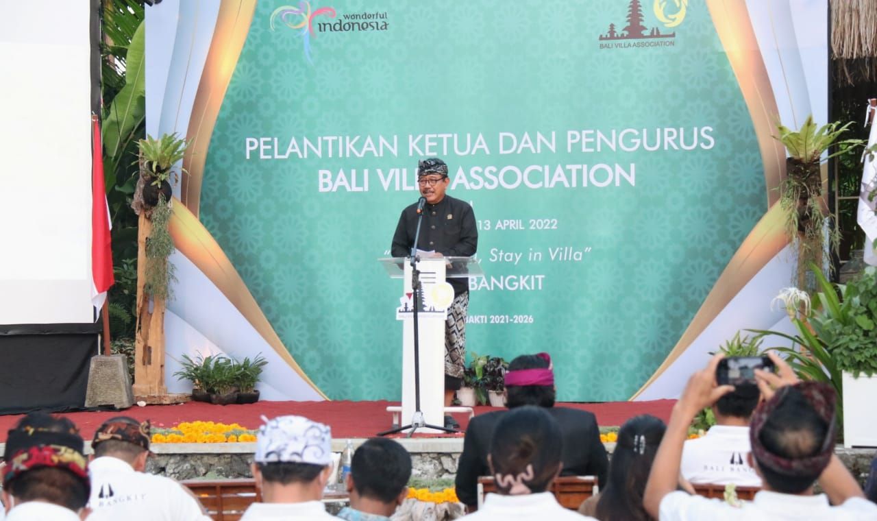 podiumnews.com-Wagub Bali Ingatkan BVA Pentingnya Basis Data Jumlah Vila Legal  